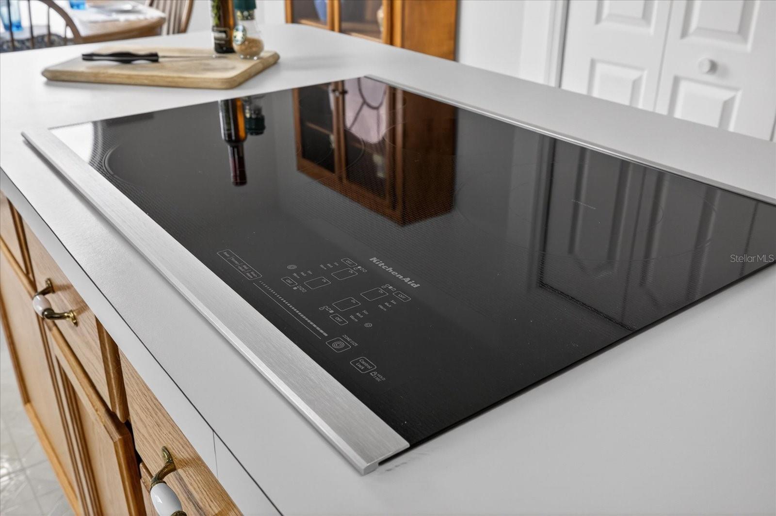 Kitchen aide electric stovetop in island