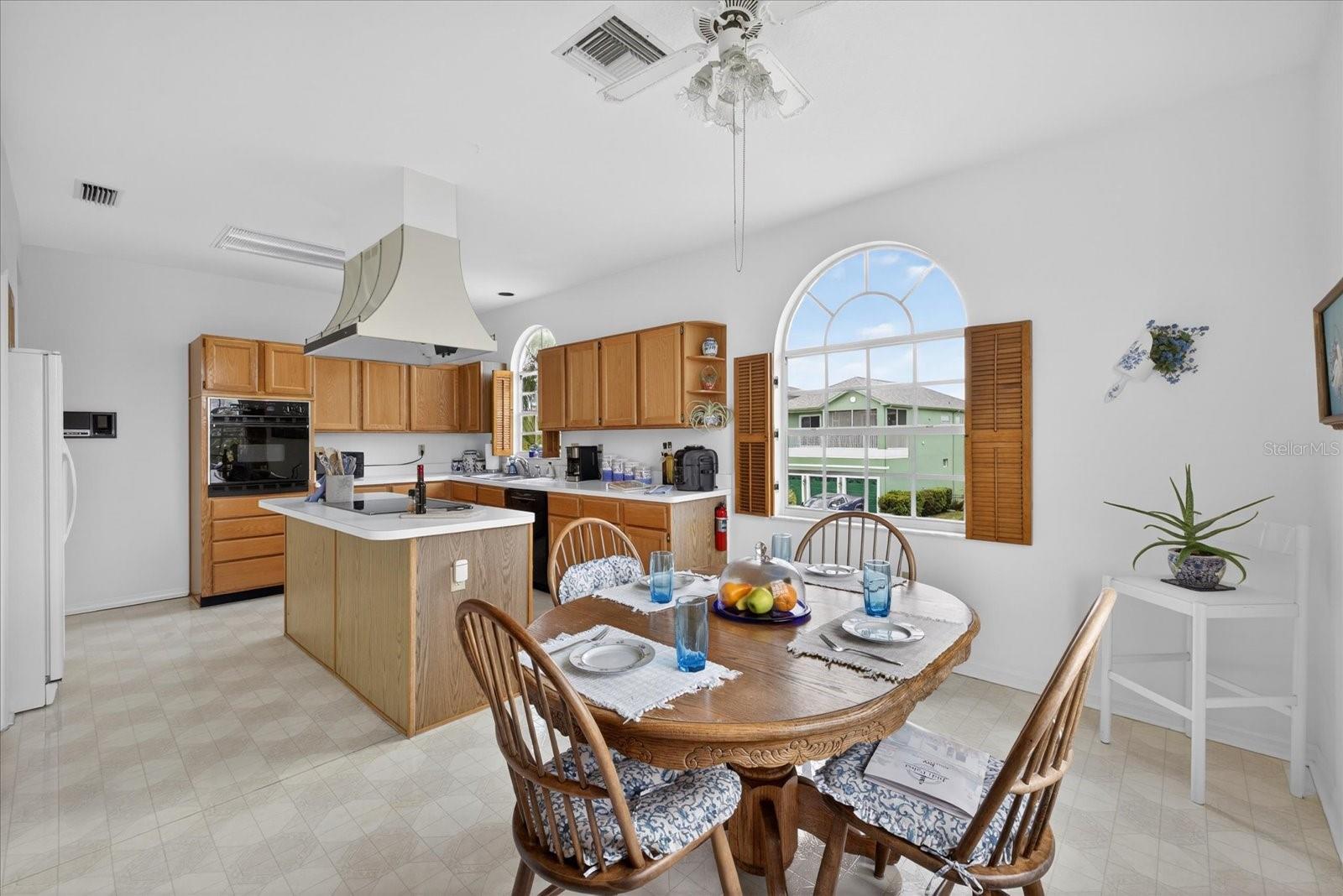 Spacious kitchen with breakfast dining area
