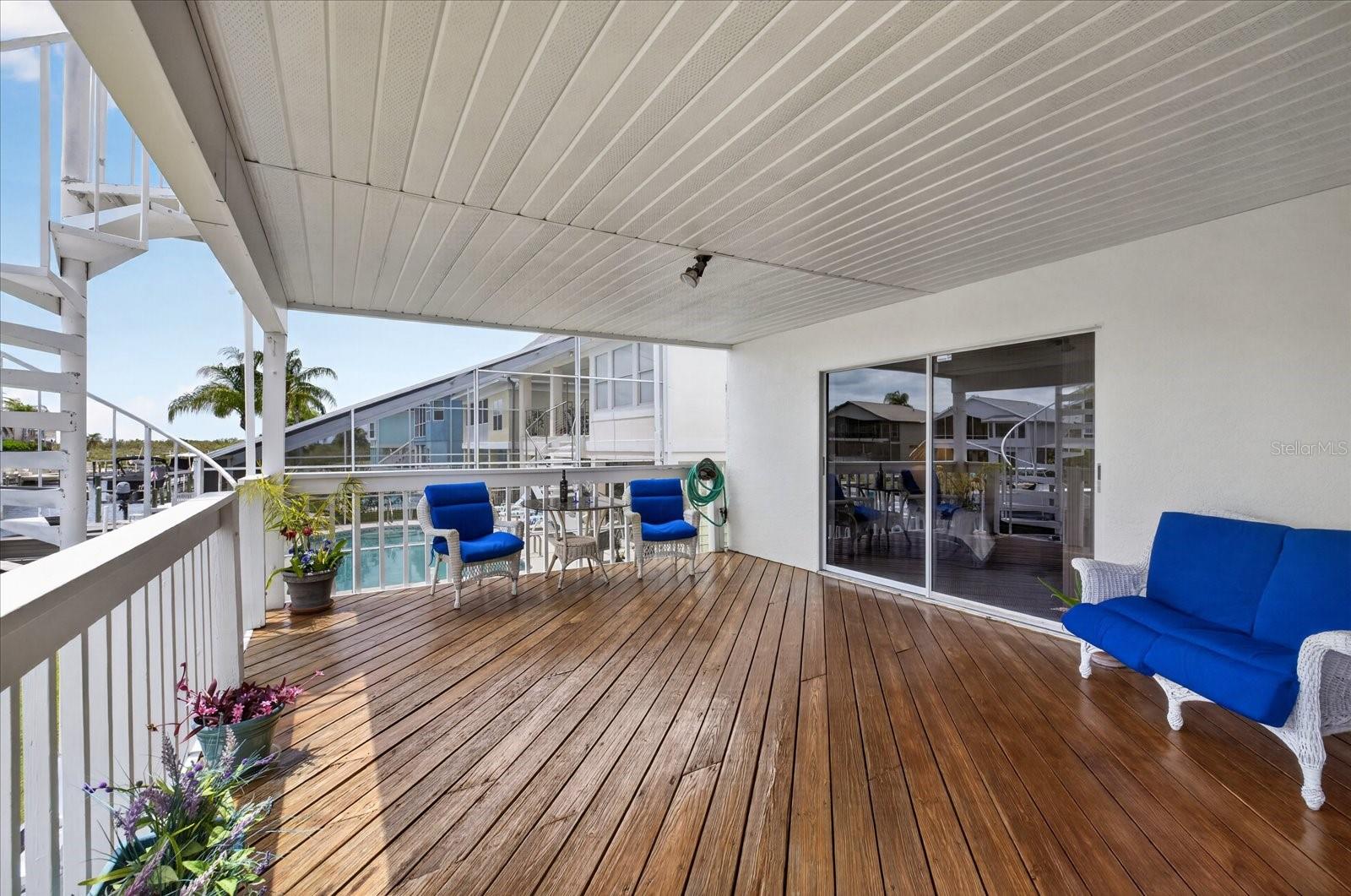 Lower level balcony deck -open air