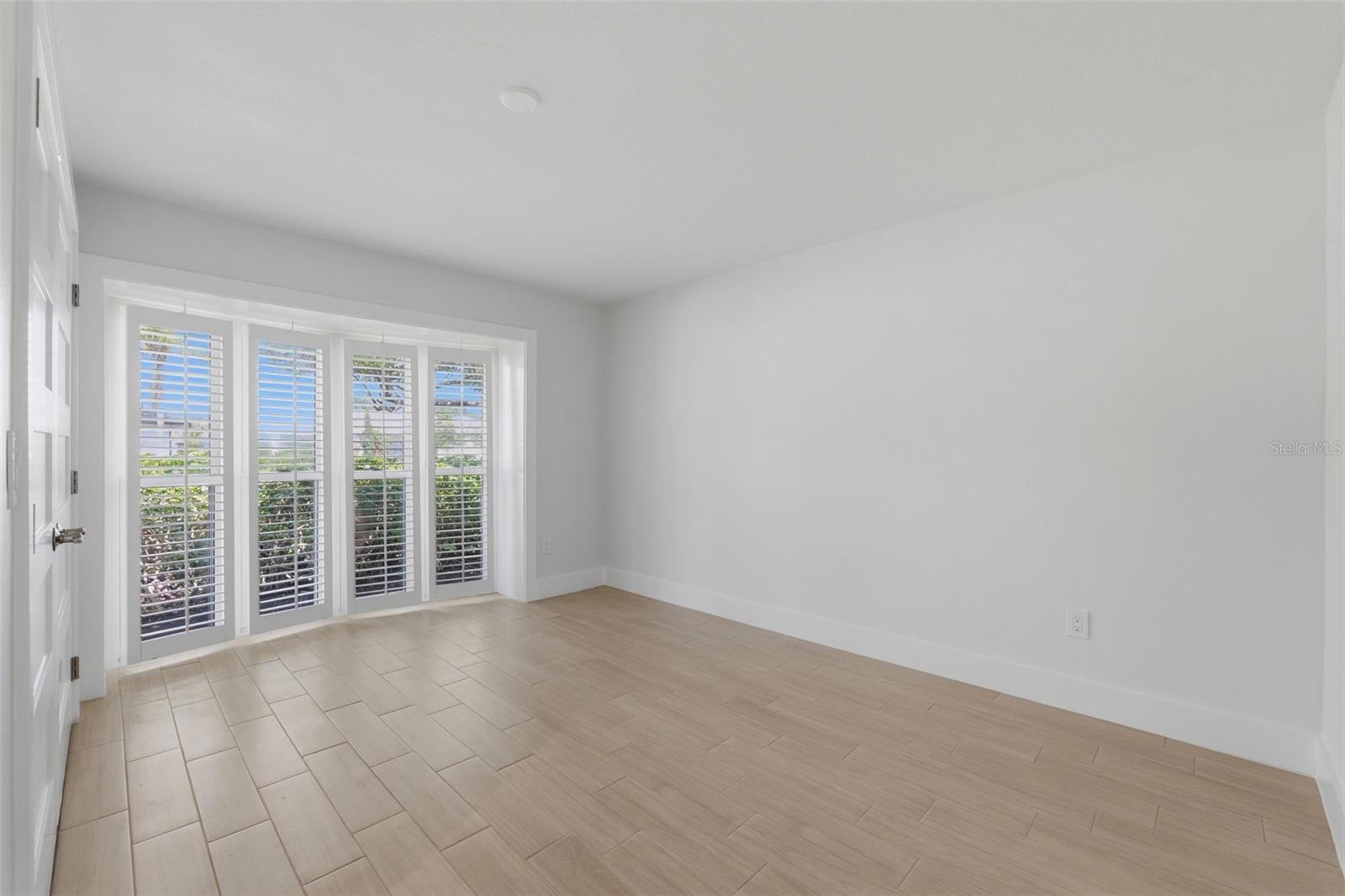 Guest suite with private bath