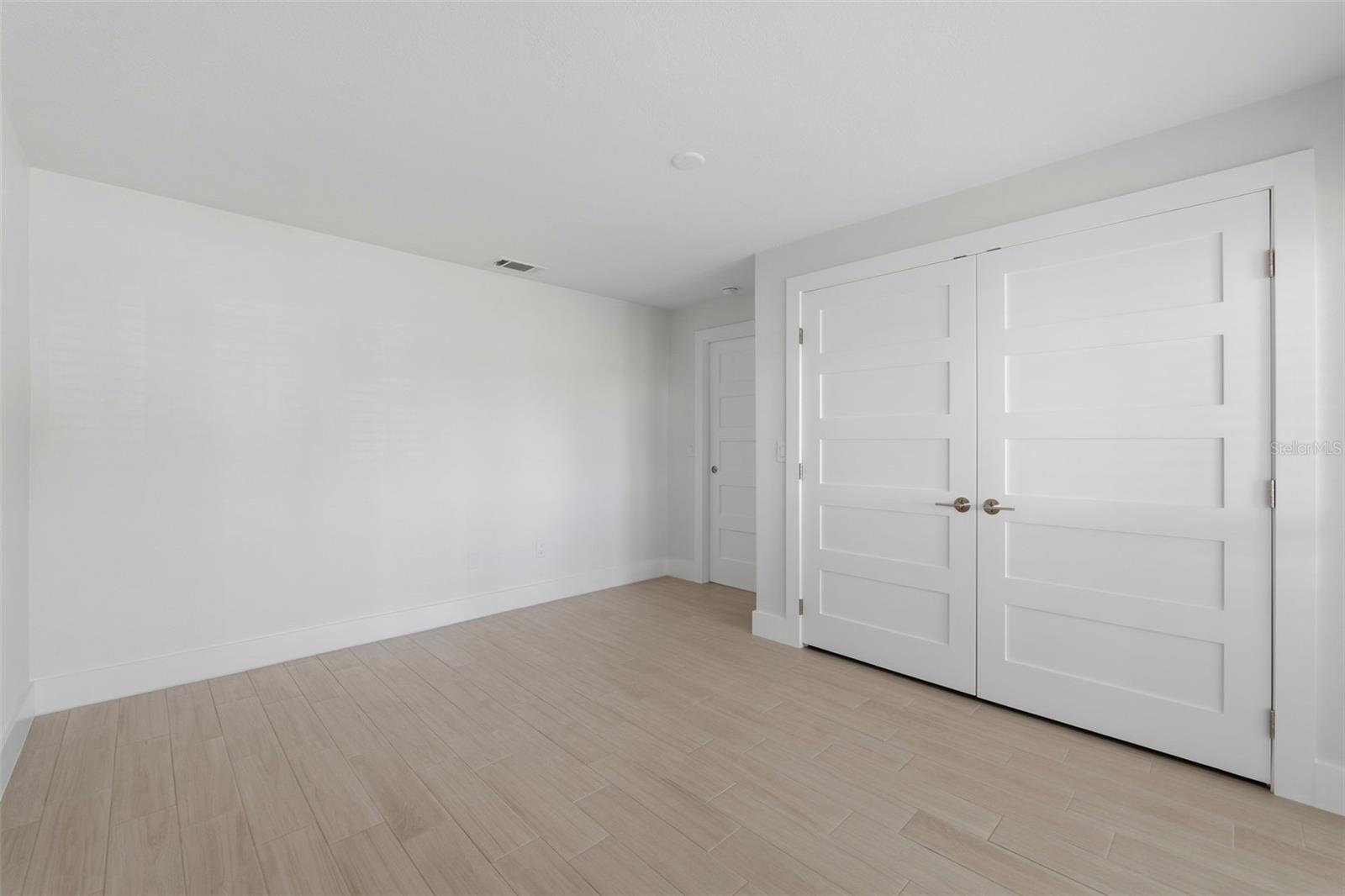 Guest suite with private bath