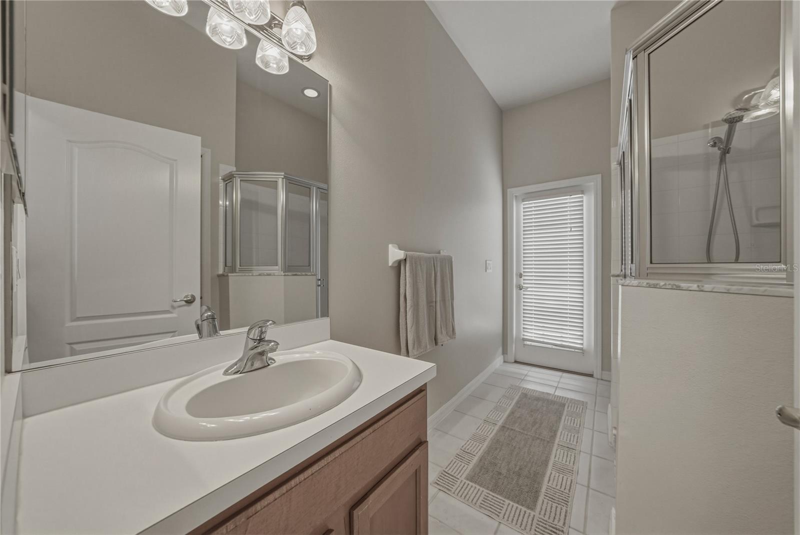 Bathroom 3 - Pool access.