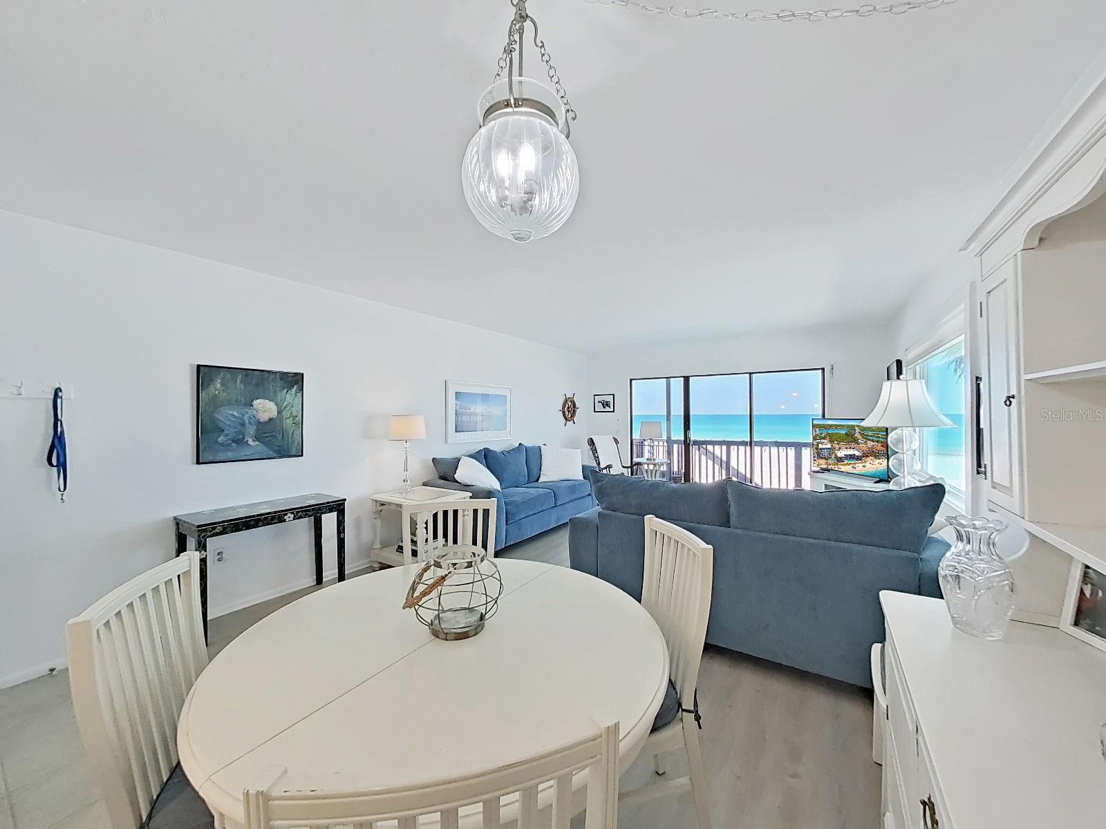 Dining/Great room combo