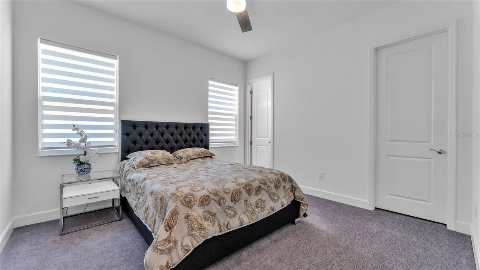 2nd bedroom with ensuite (located downstairs)