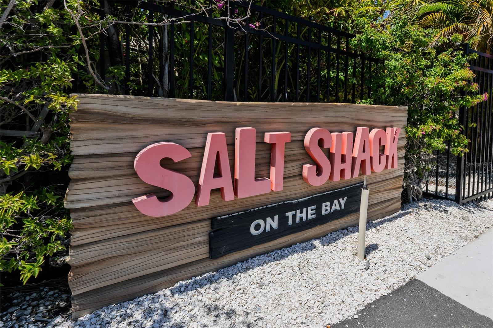 Bayfront Restaurant's Nearby.