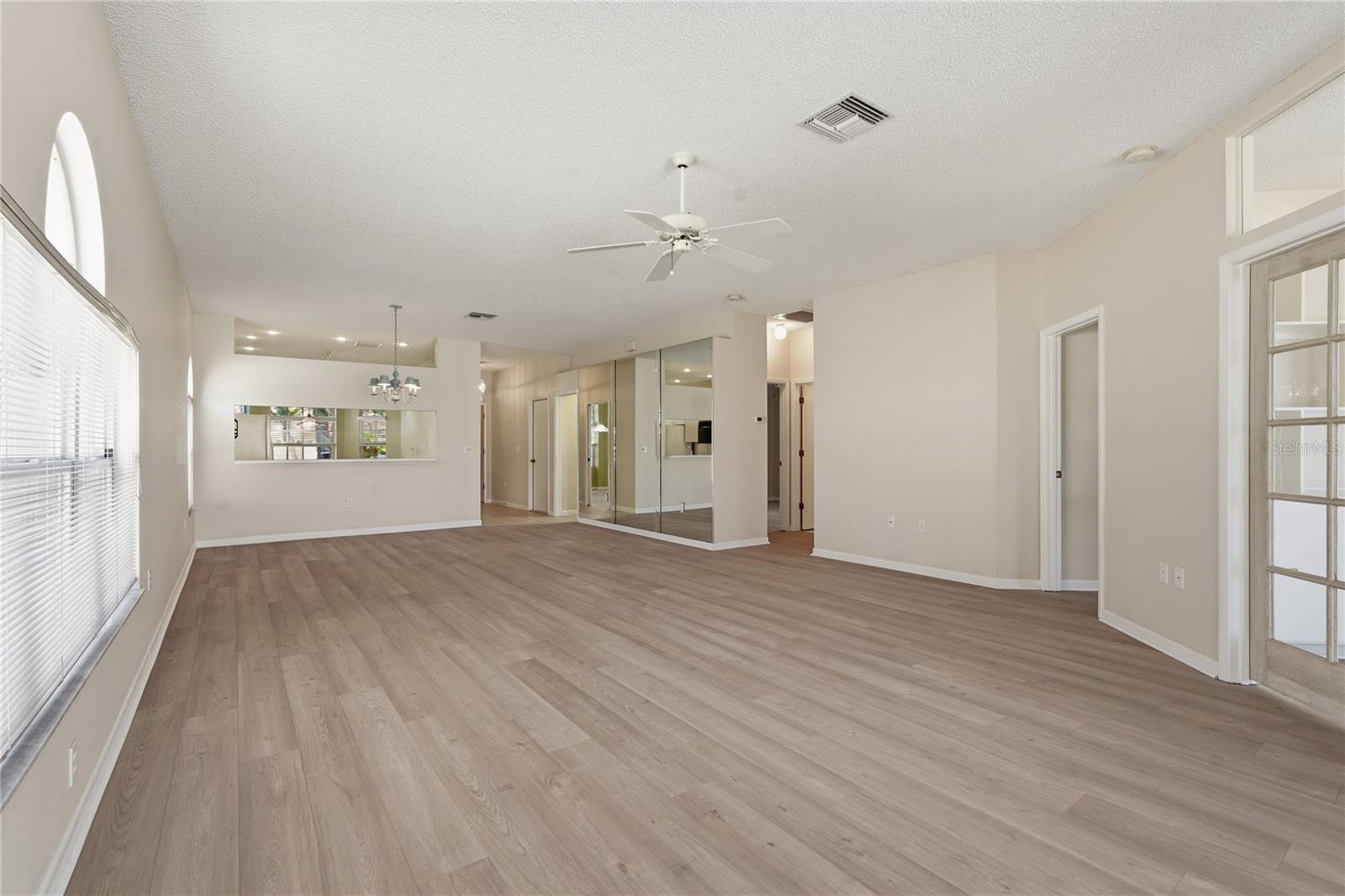 Living Room / Dining Room