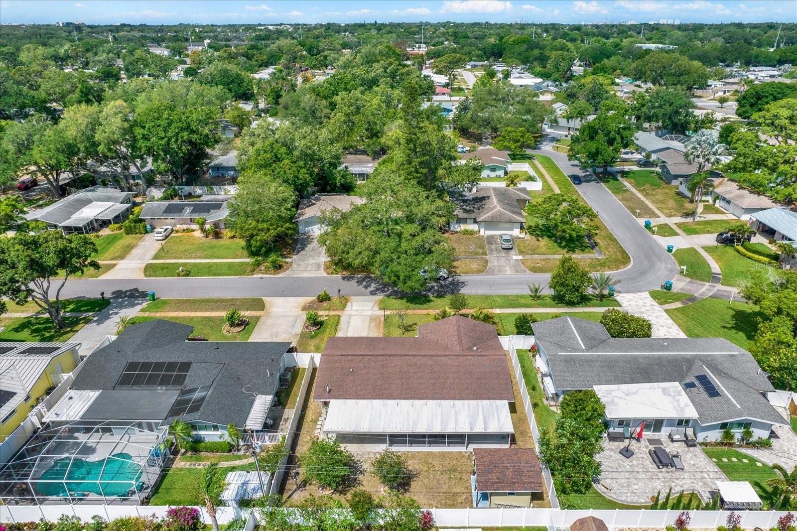 Full roof replaced in 2017