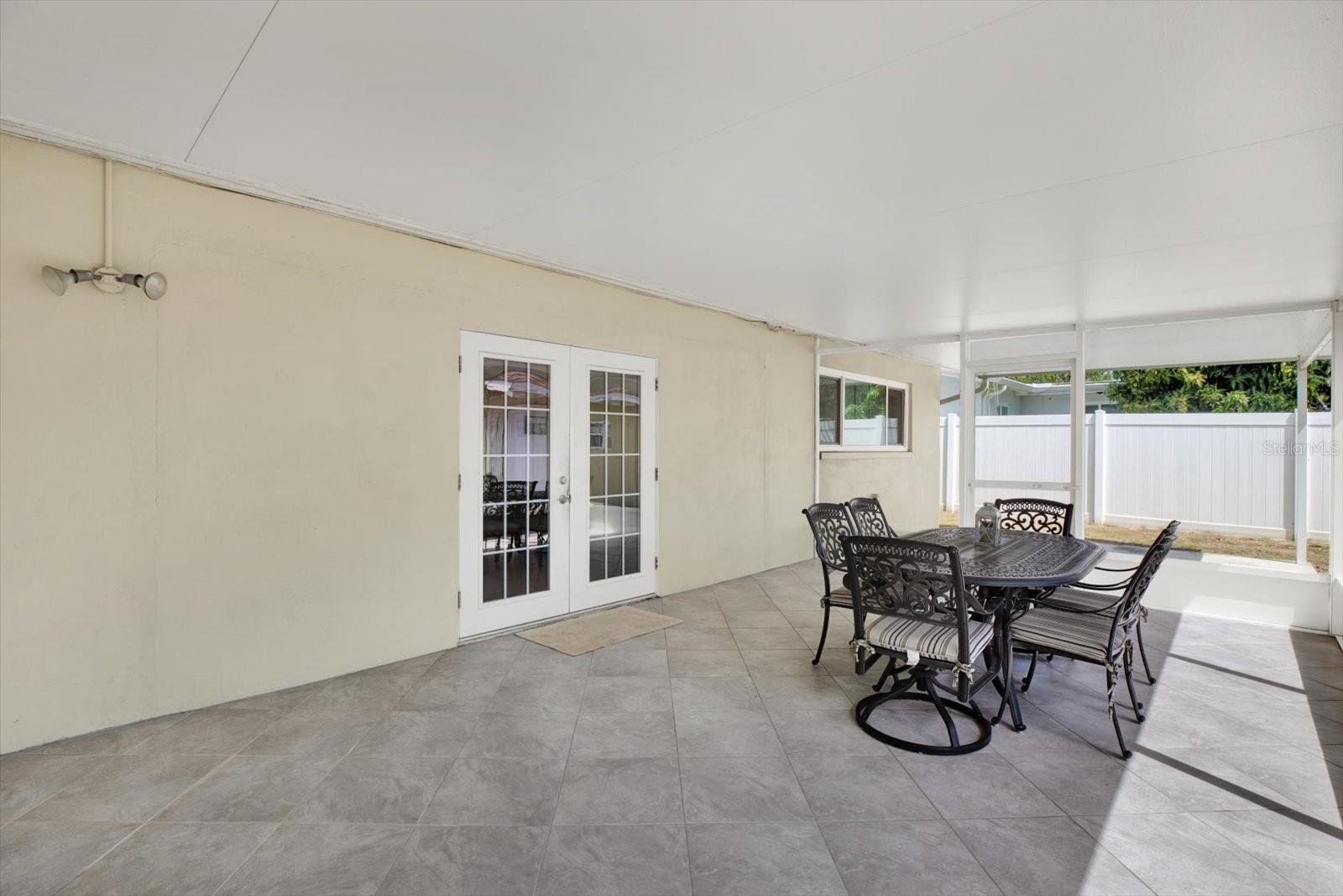 Rear screen enclosed patio