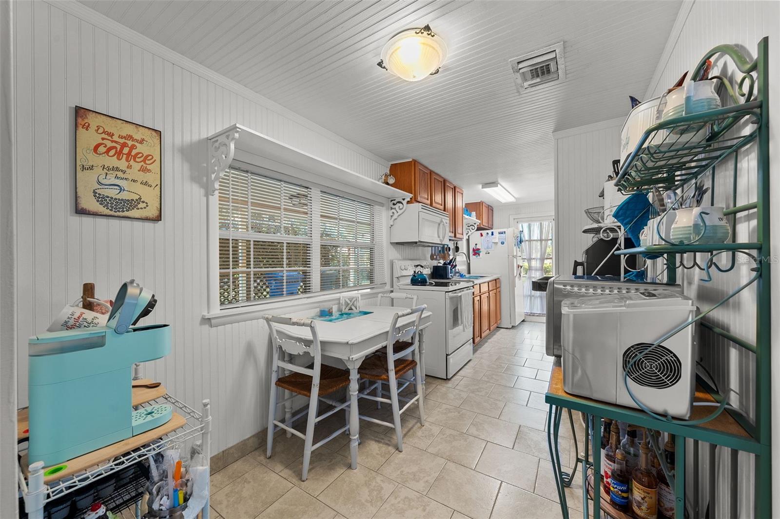 Cottage house Dinning area