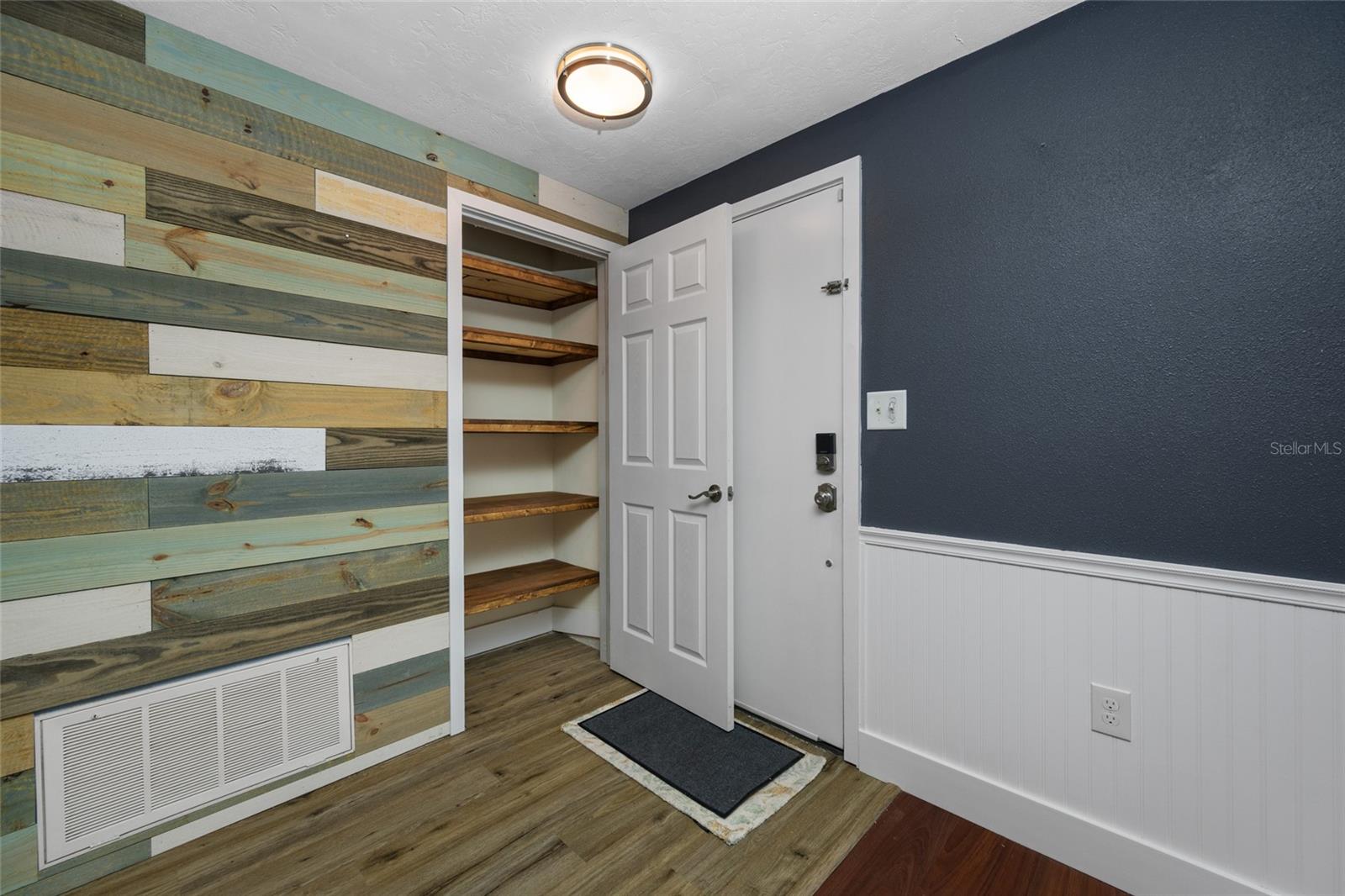 10400 Alice M Court Port Richey FL 34668 - Entryway