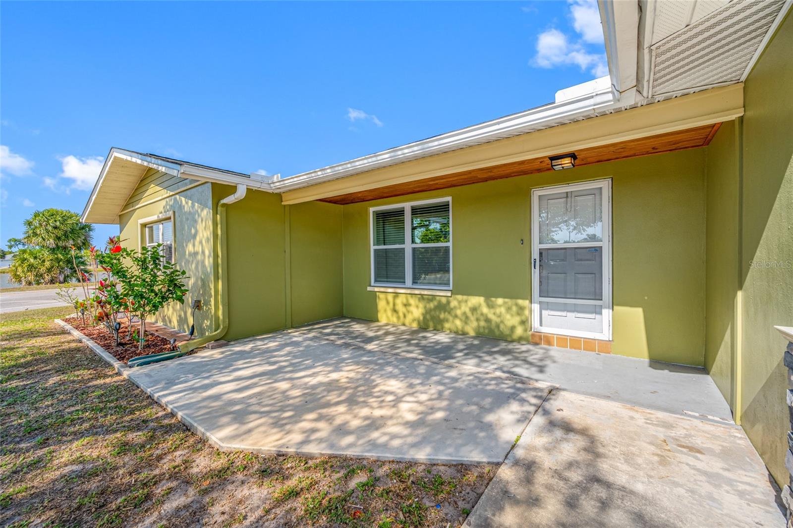 10400 Alice M Court Port Richey FL 34668 - Entry way