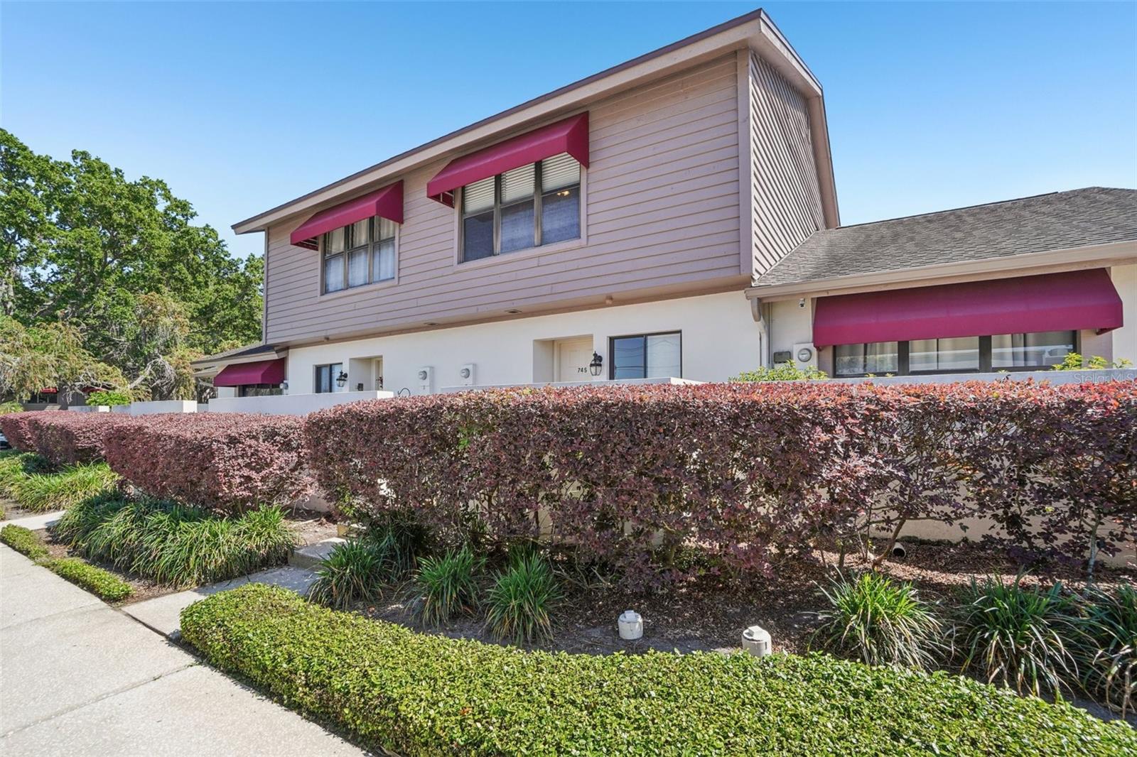 WELCOME TO 745 OAK PARK PLACE!