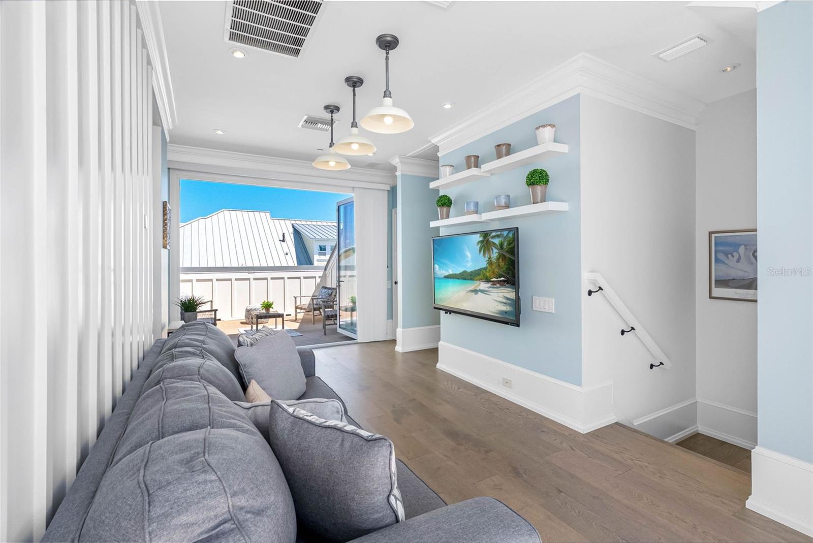 Loft/Flex Room