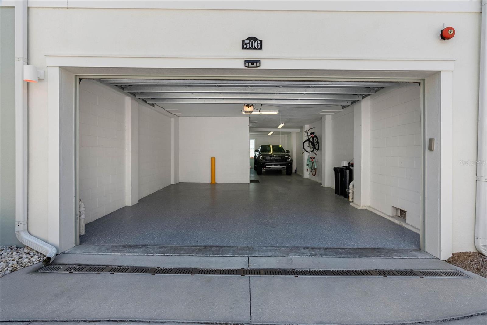 3 Car Garage