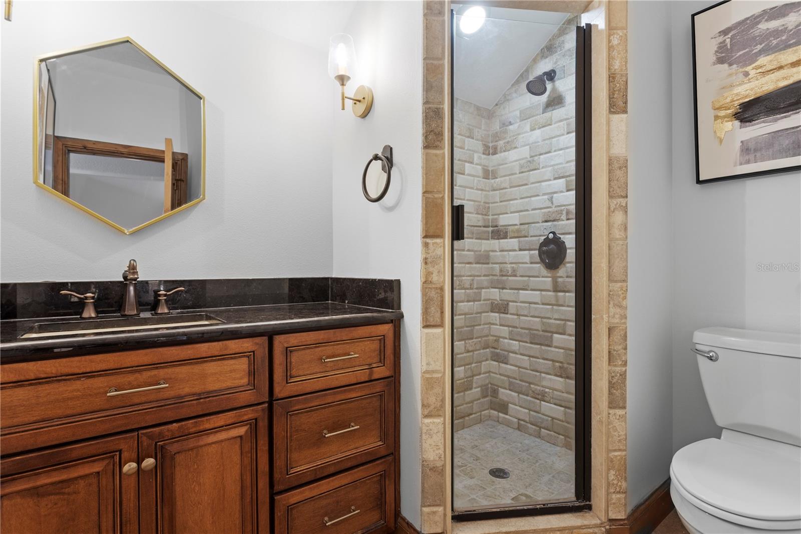 Groom's quarters bathroom