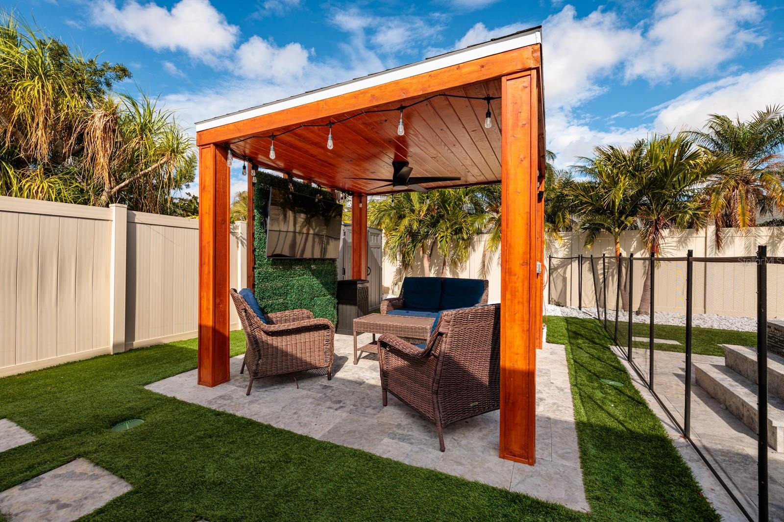 Exterior Back/Pool/Pergola