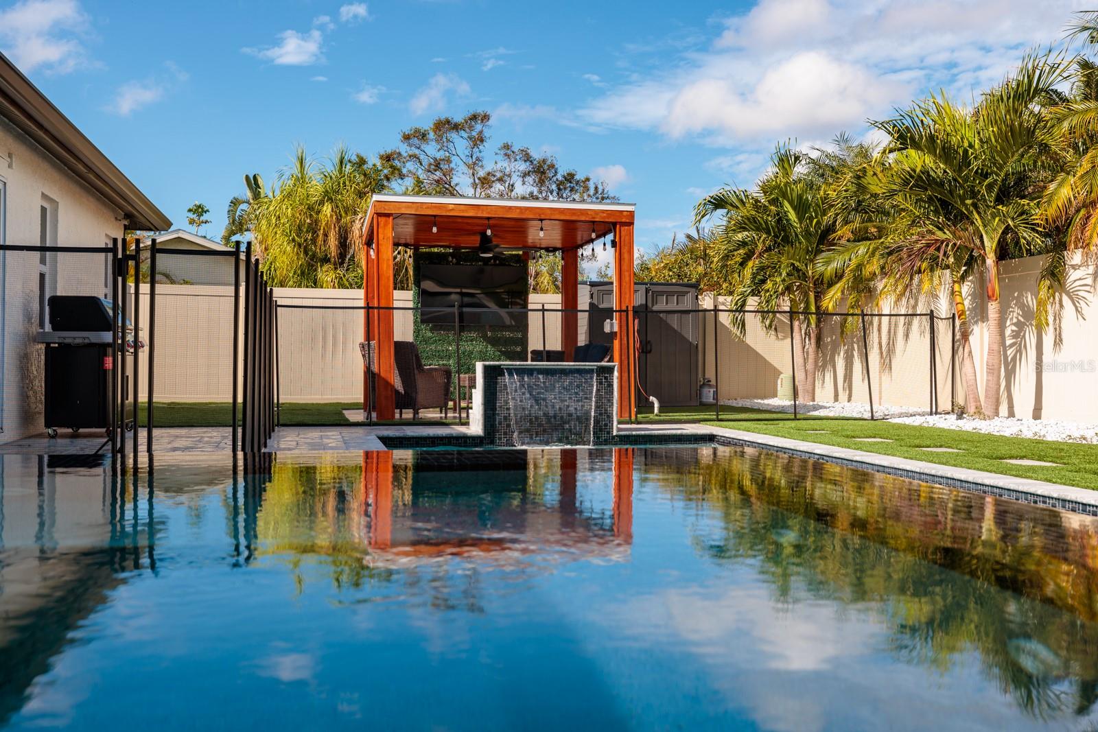 Exterior Back/Pool/Pergola