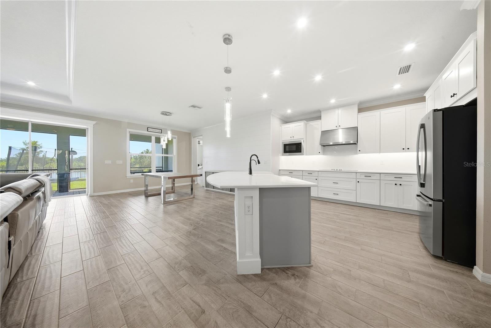 KITCHEN OVERLOOKING BREAKFAST AREA