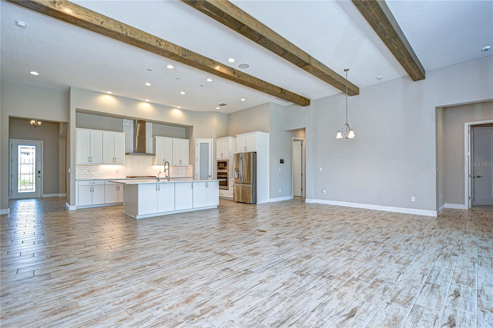 Kitchen Overlooking Living Area – Open & Connected Design