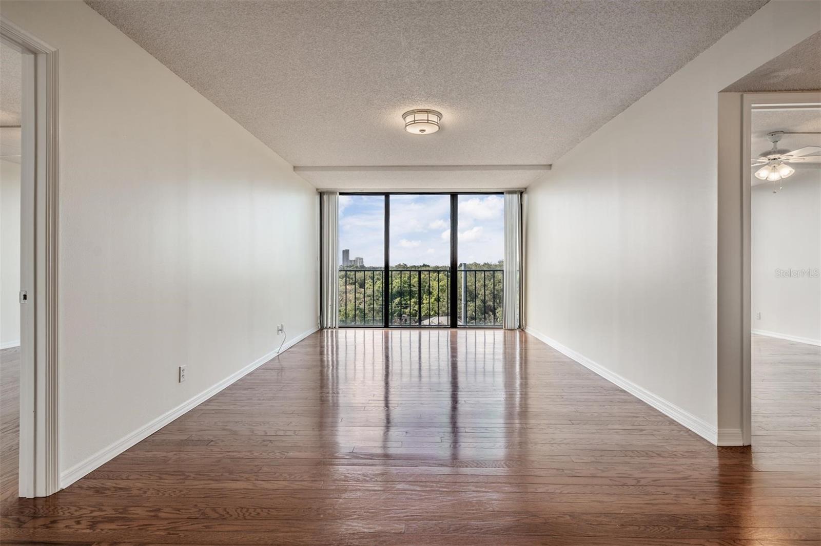 Split bedroom plan offers privacy