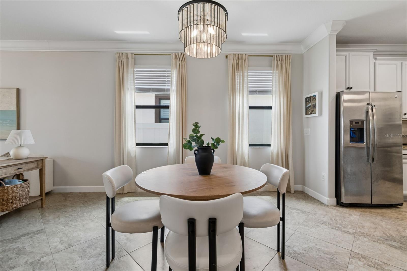 Light-filled, modern breakfast area