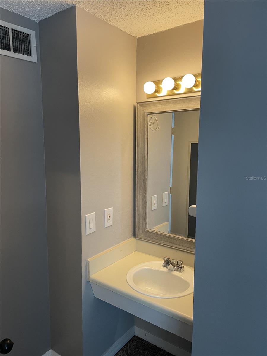 2302 Maki Rd Primary Bedroom