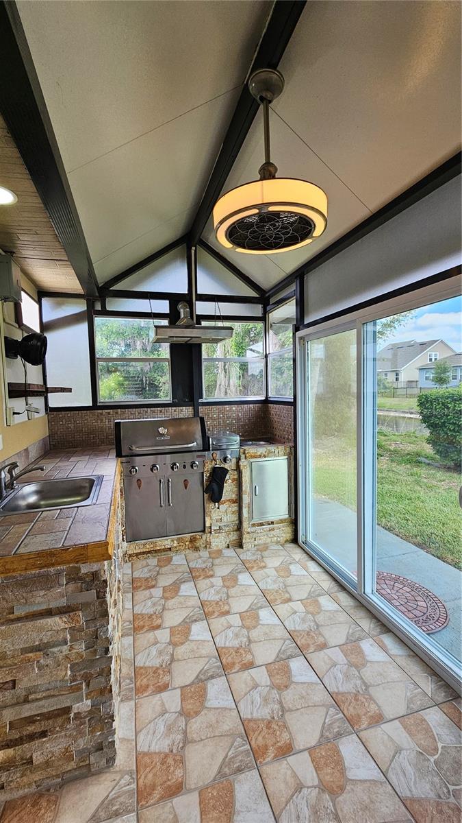 Outdoor Kitchen
