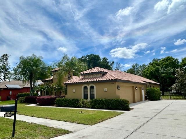 Front Exterior w/Large Driveway