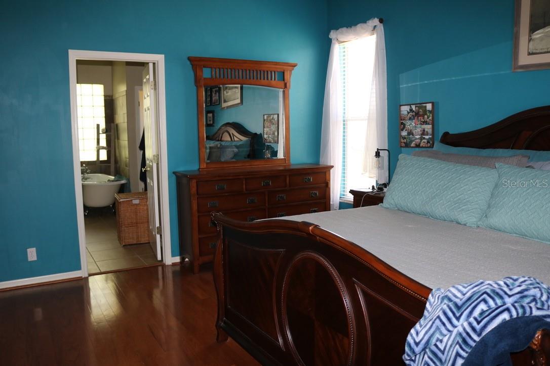 Primary Bedroom En-suite