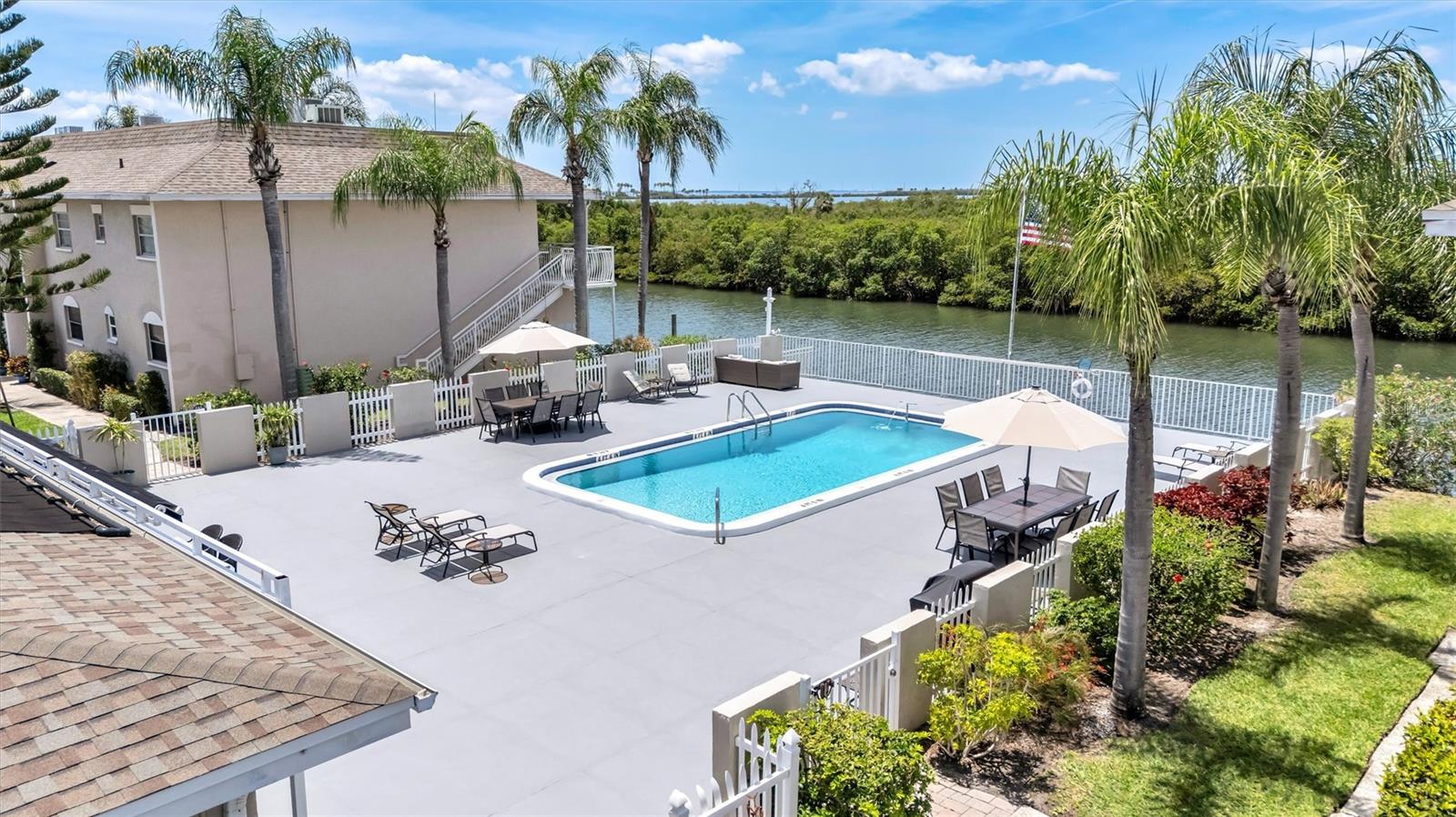Community pool