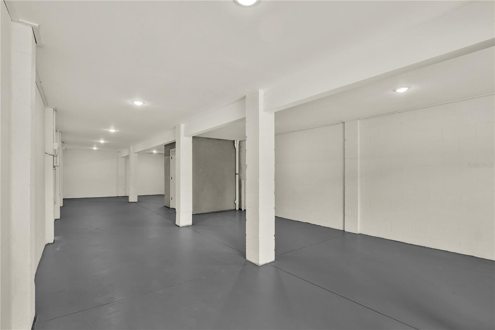 Look at that huge garage including elevator access and the capabilities to turn part of it into a bonus room/fitness room.