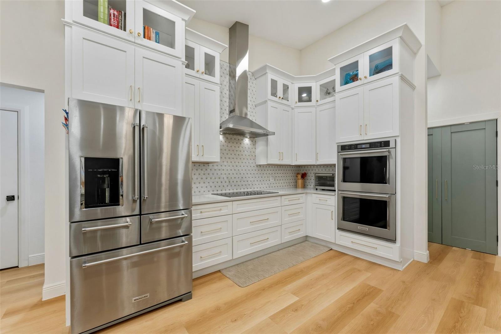 Updated Kitchen with Stainless Steel Appliances