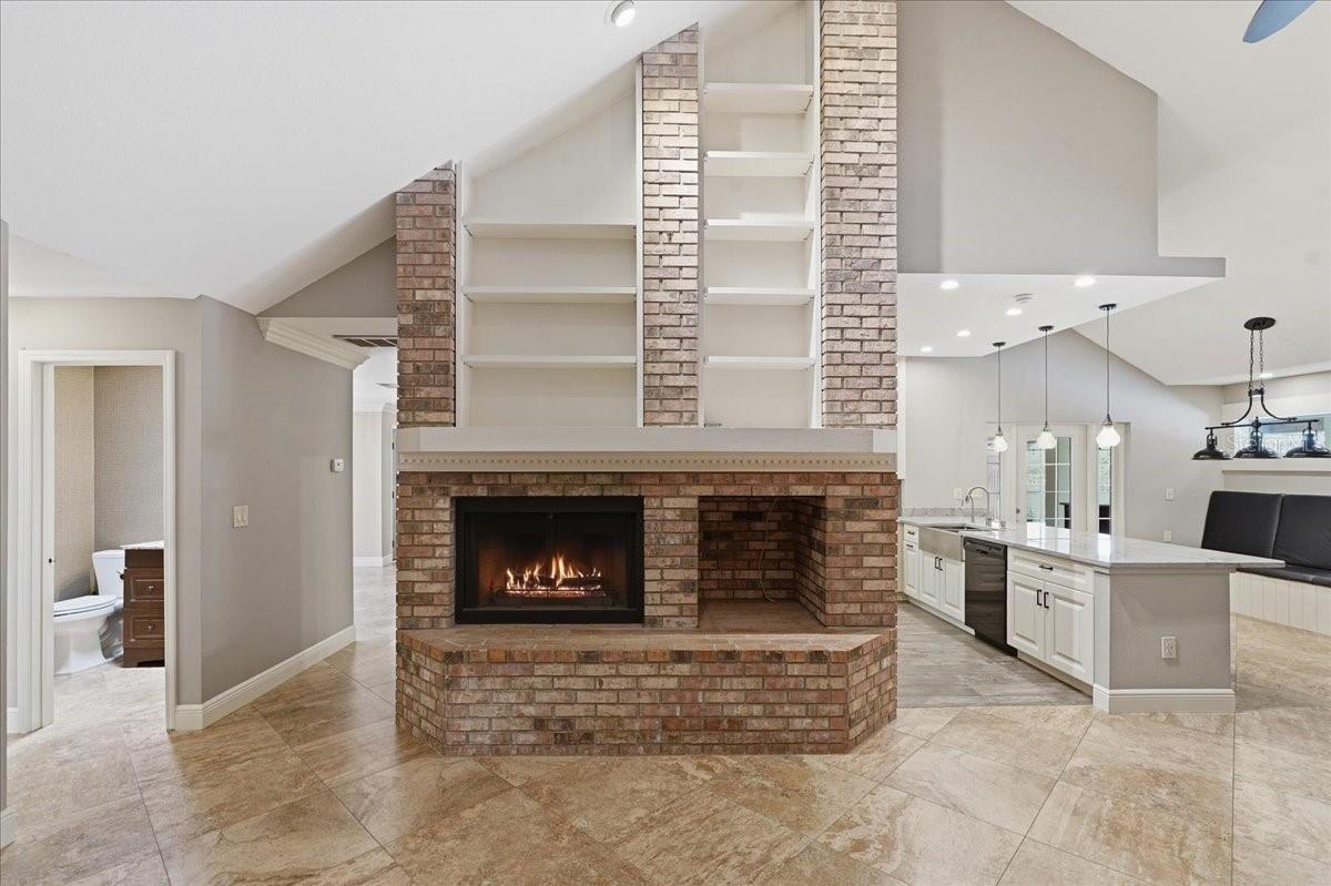 GORGEOUS, BRICK ACCENT WALL