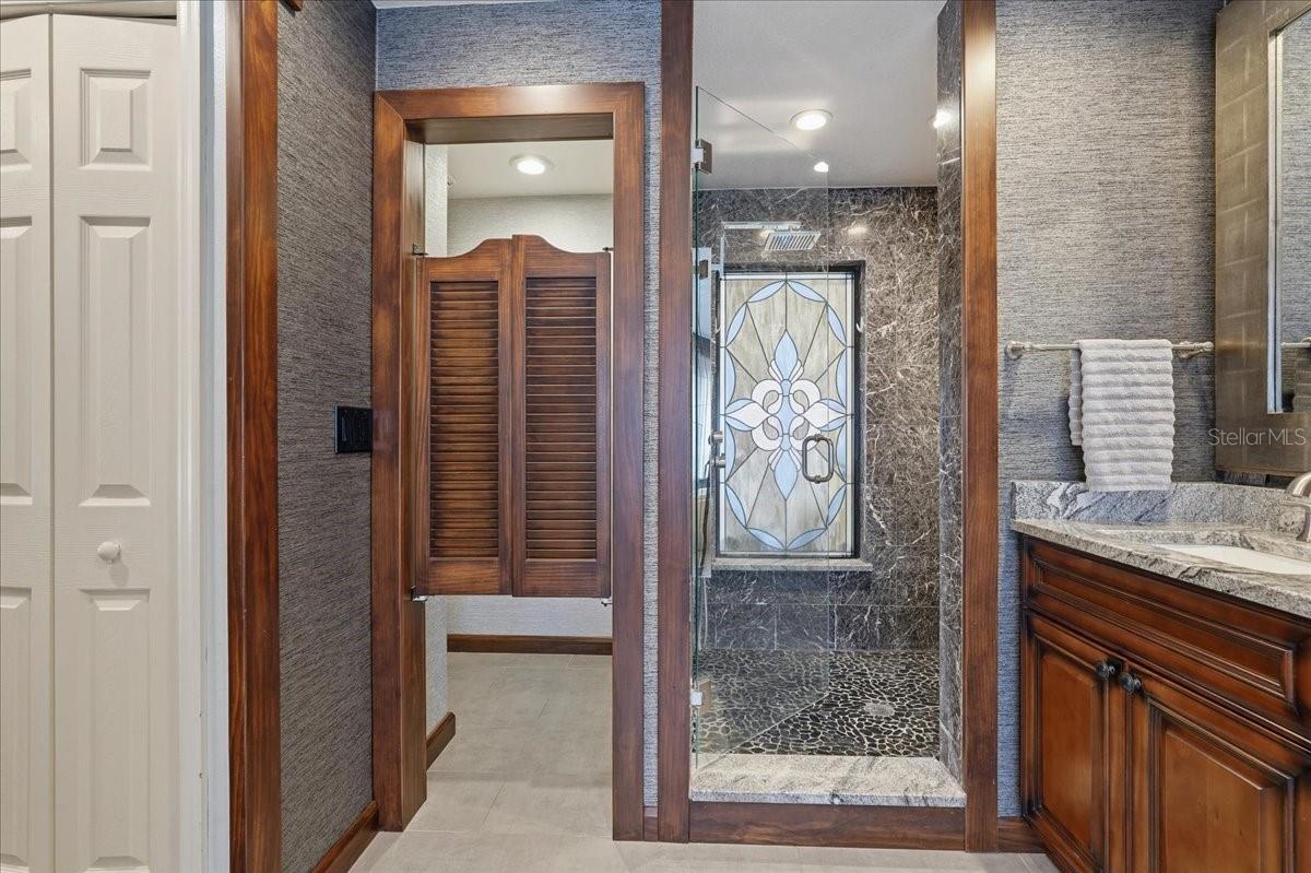 INDUSTRIAL STYLE PRIMARY BATHROOM!