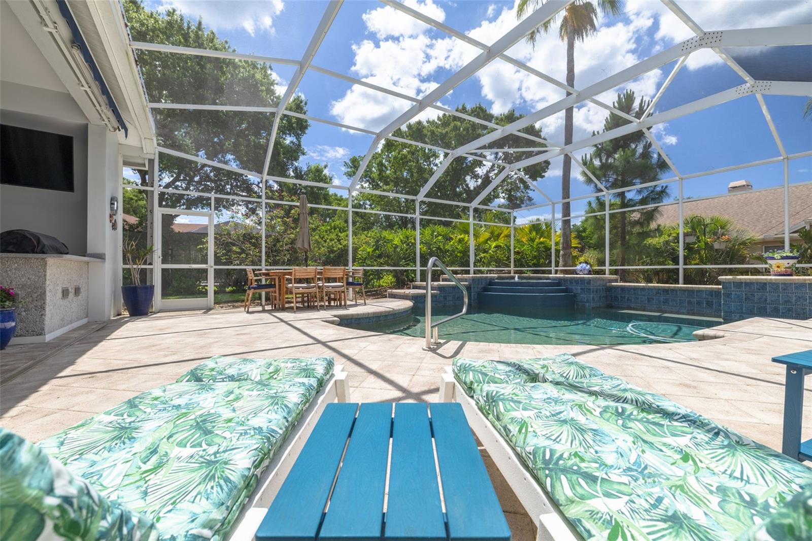 Gorgeous pool with heated spa!