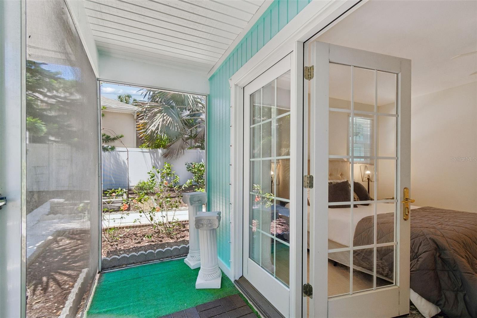 Master Bedroom Lanai