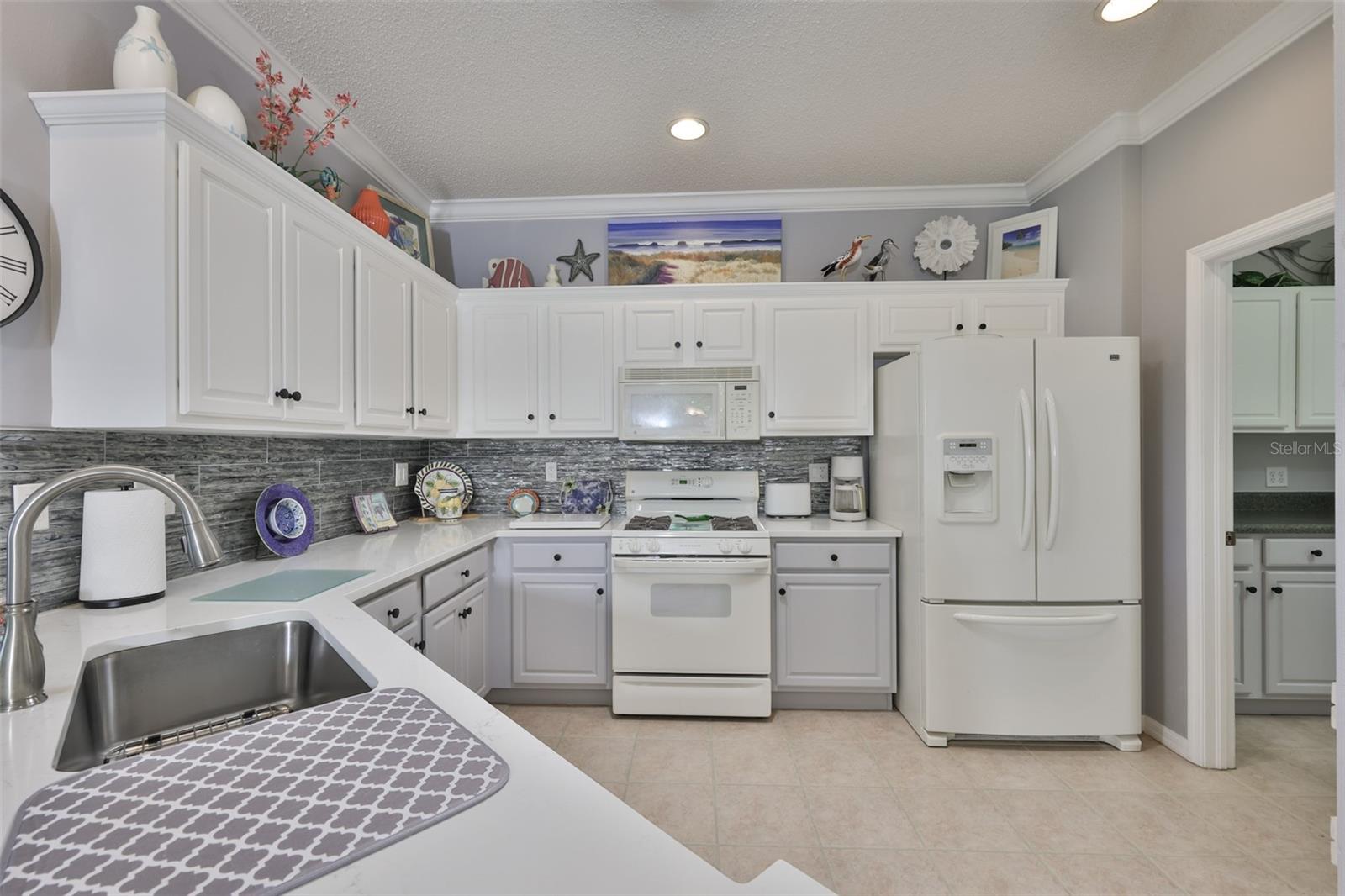 Kitchen, Quartz Counters