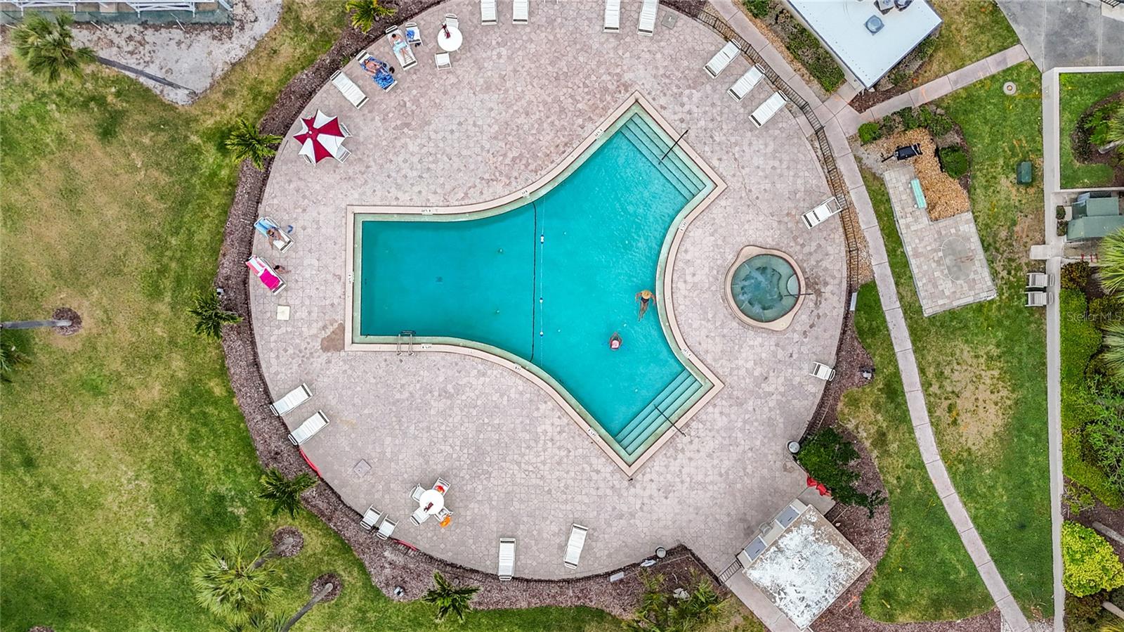 One of the 6 heated pools at Bay Island, located right next to the Admiral building