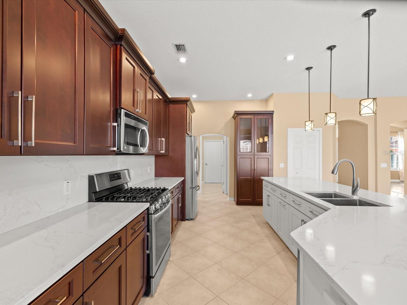 Quartz counters and backsplash