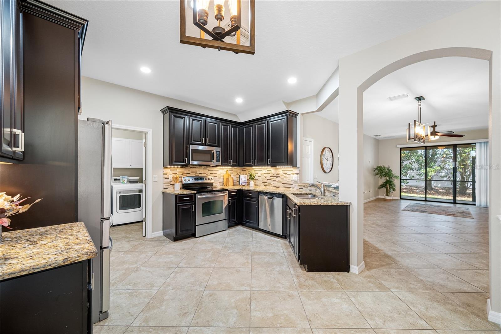 42 inch Cabinets and Granite Counter Tops!