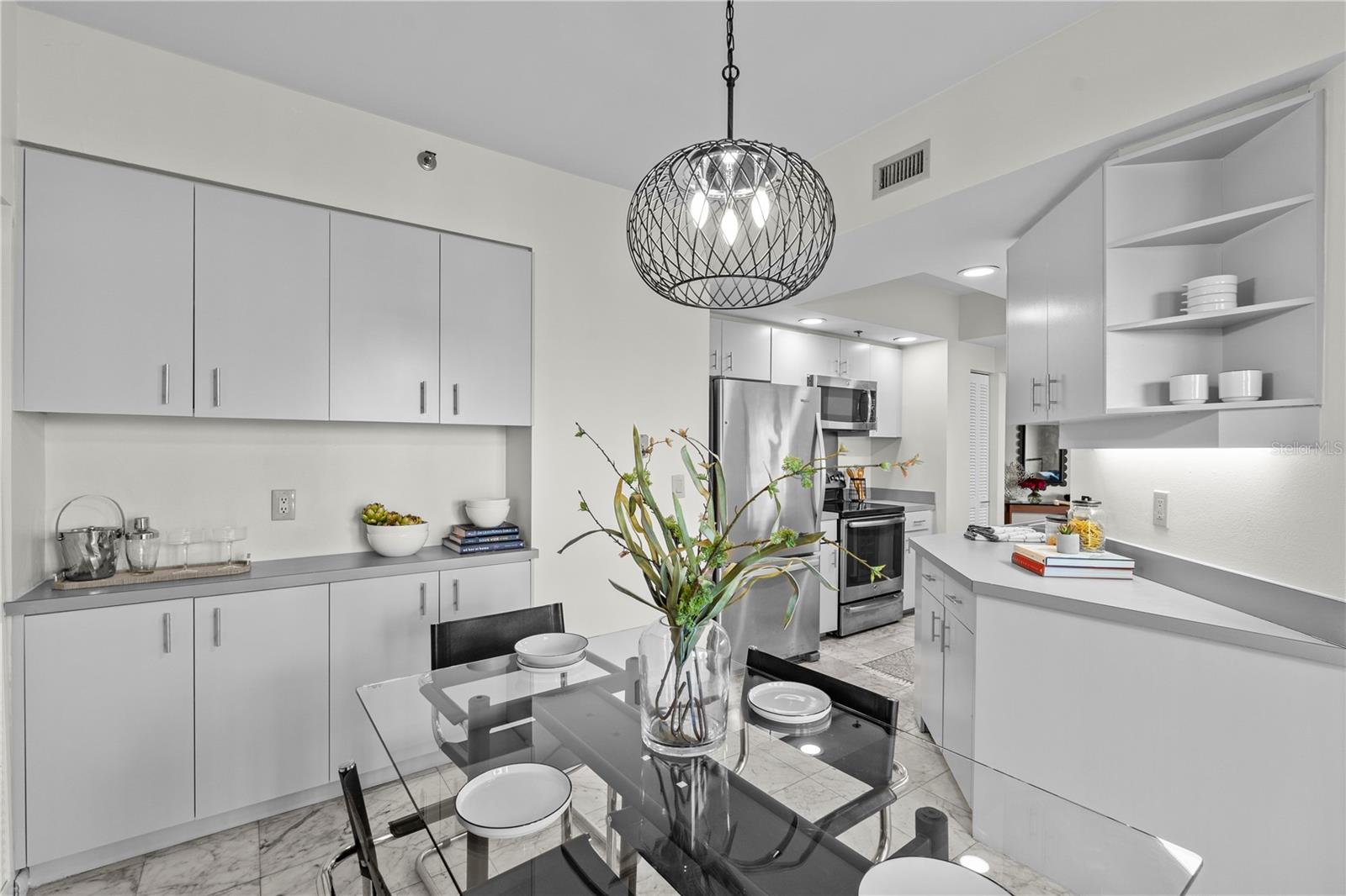 Eat in space in Kitchen - new lighting - tons of counter space