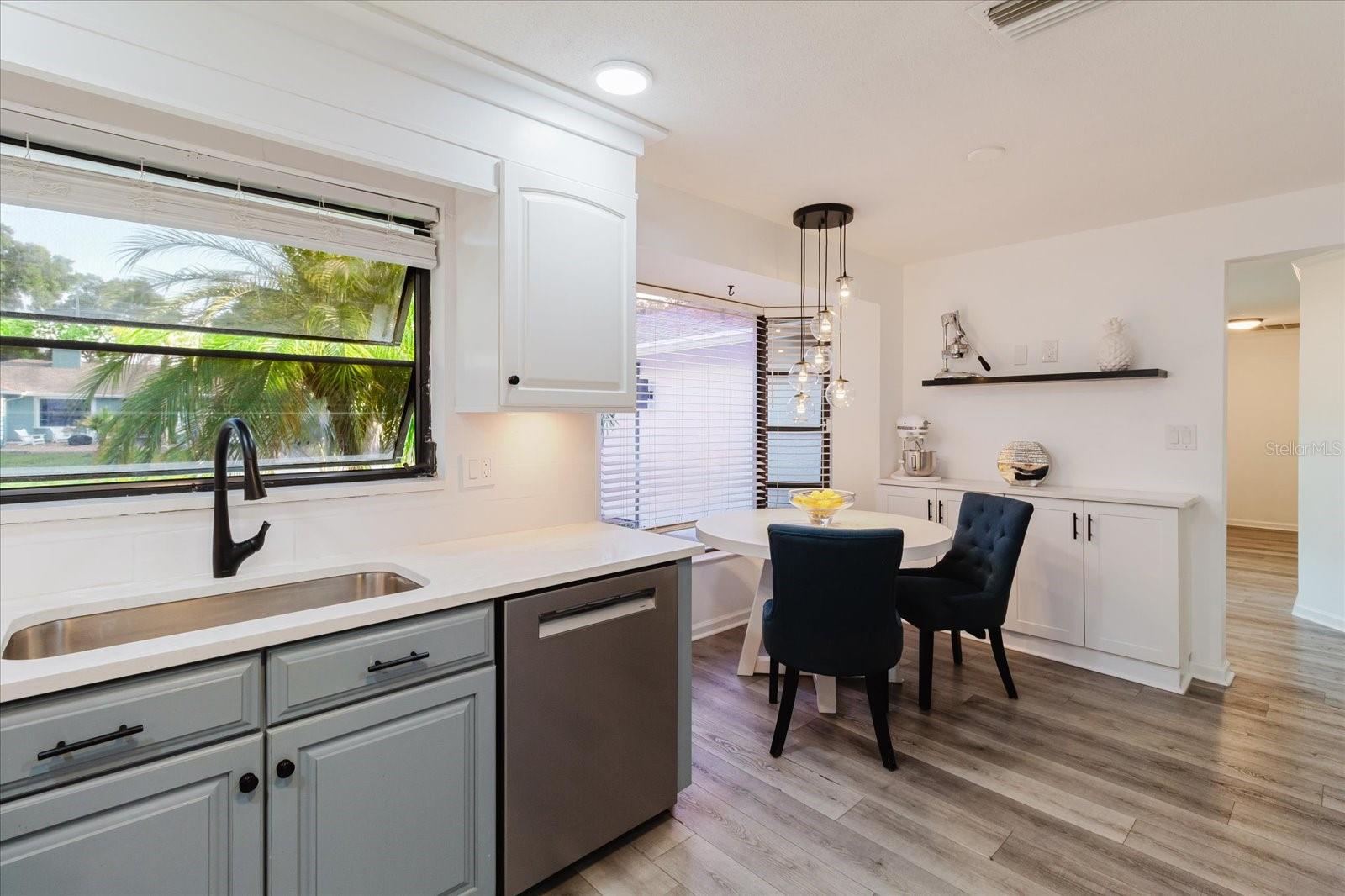 kitchen seating area