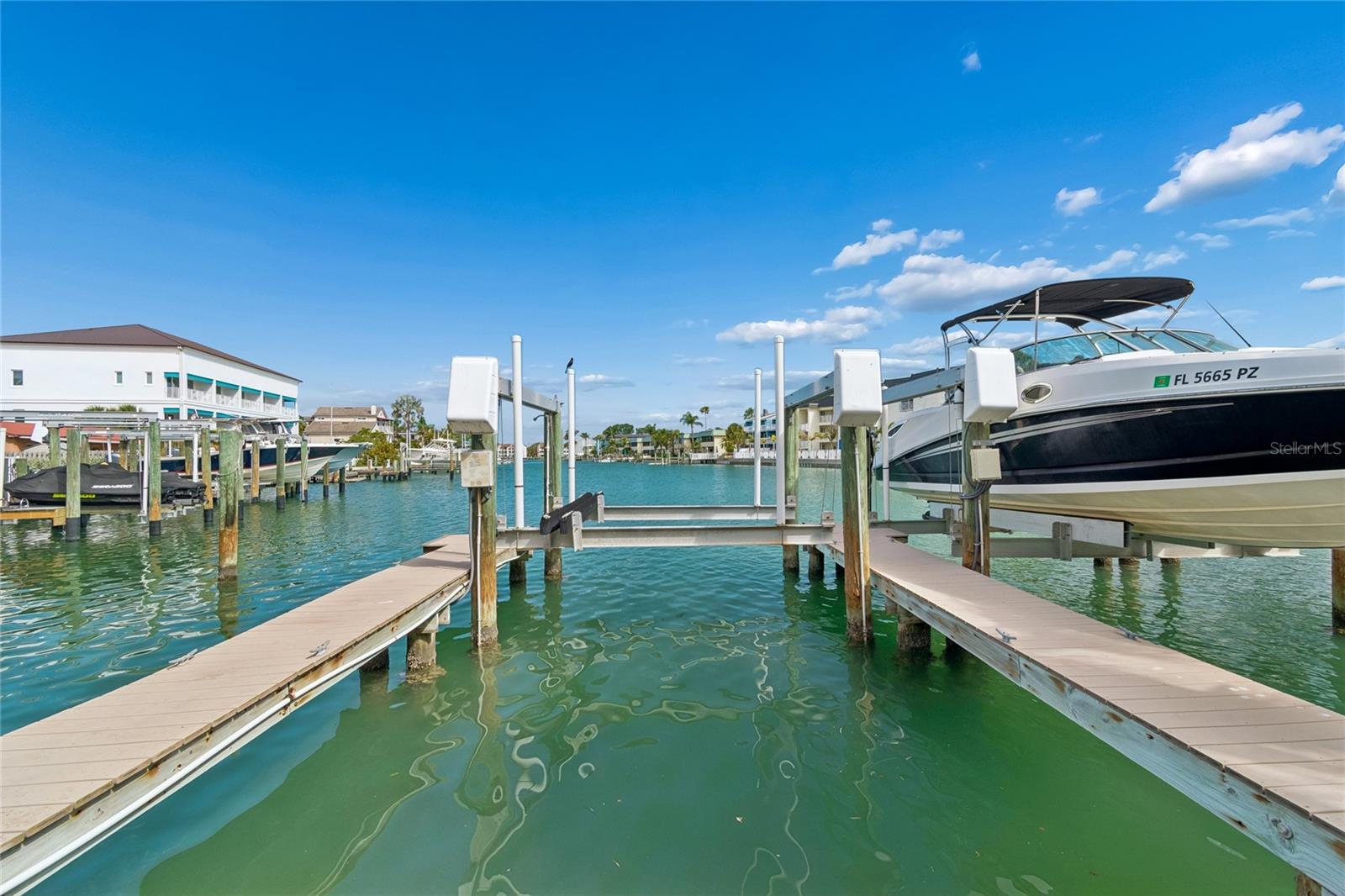 Sunset cruises in less than 5 minutes to the golf