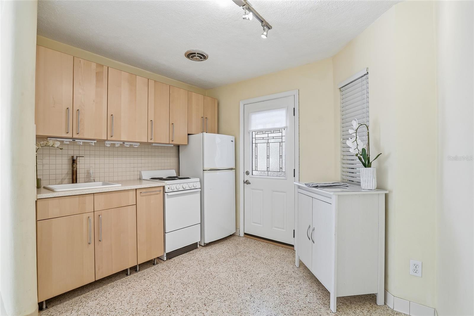 Smart and stylish kitchen.