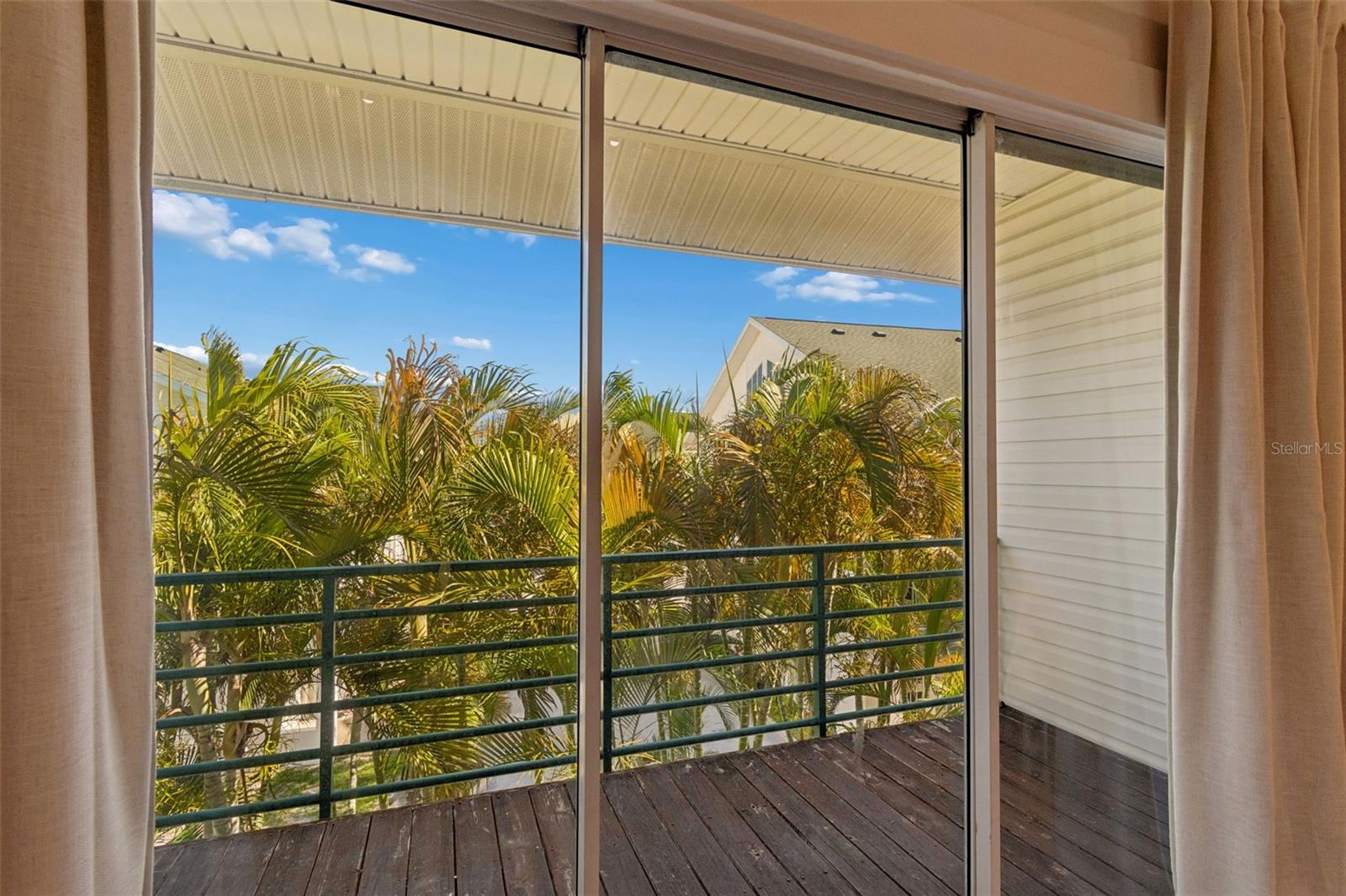 Large Lanai off Primary En-suite