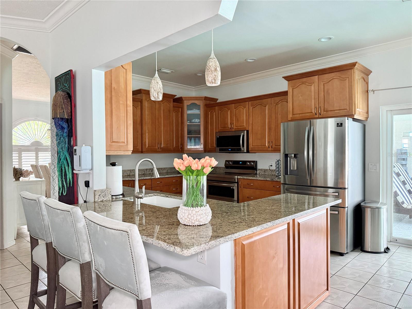 Kitchen - Breakfast Bar