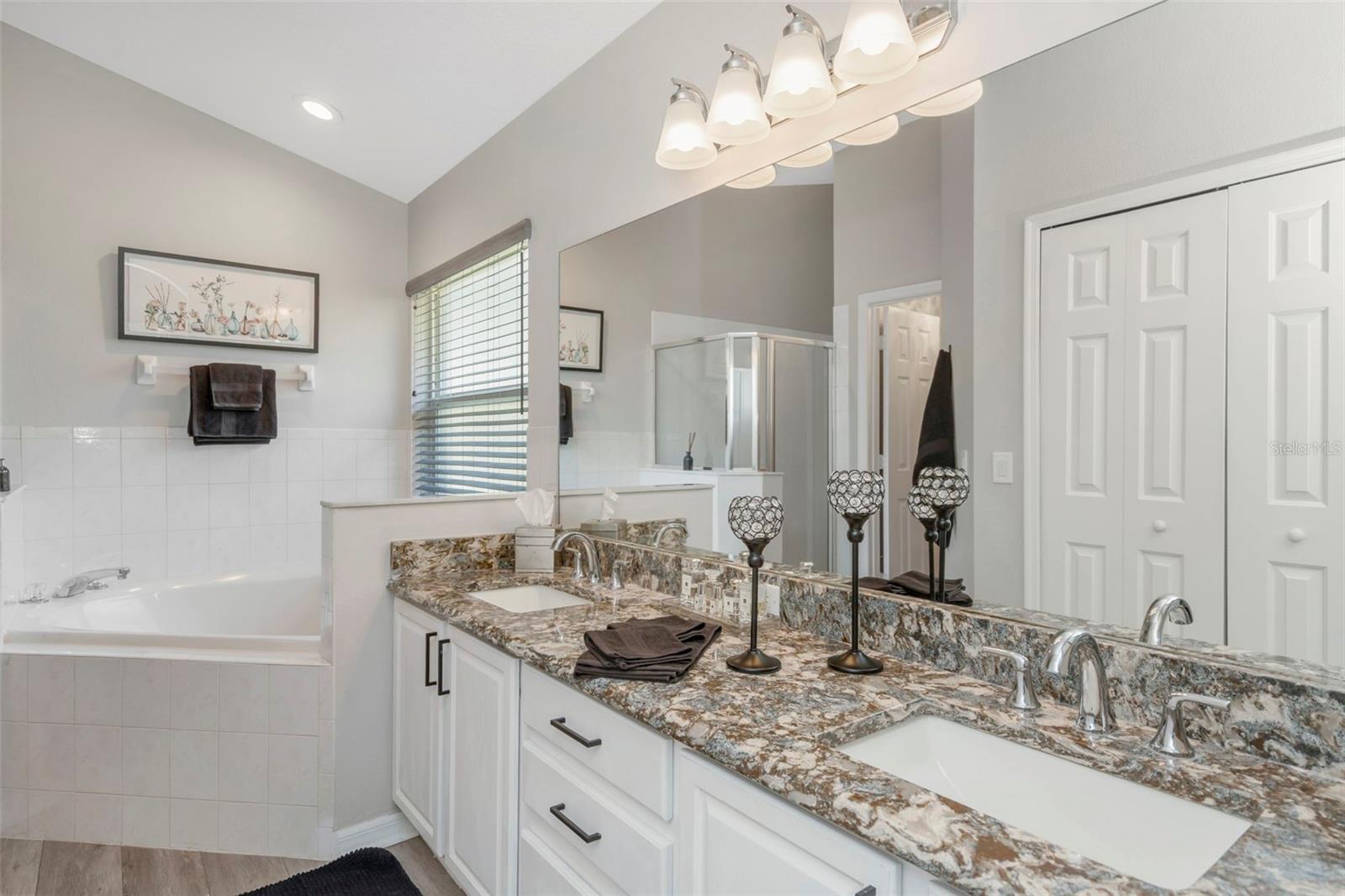 Primary Bath (Bath #2)