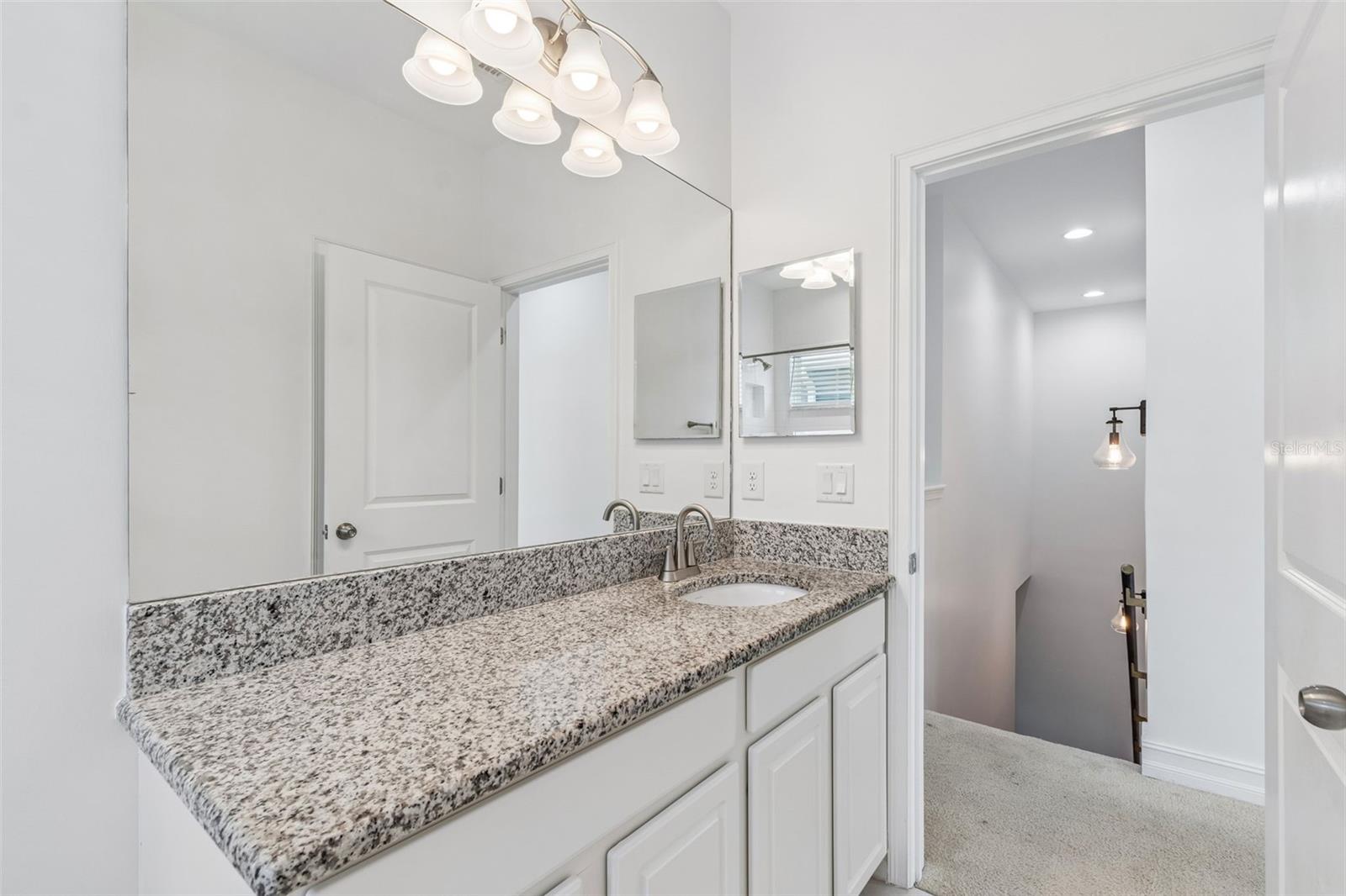 Upstairs full bathroom