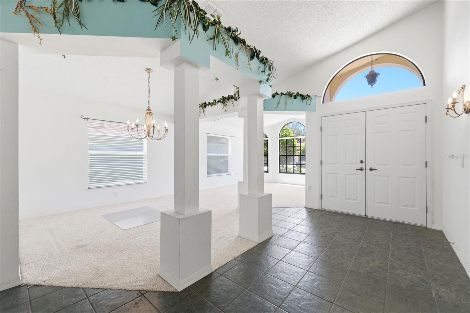 Dining/Foyer/Family Room