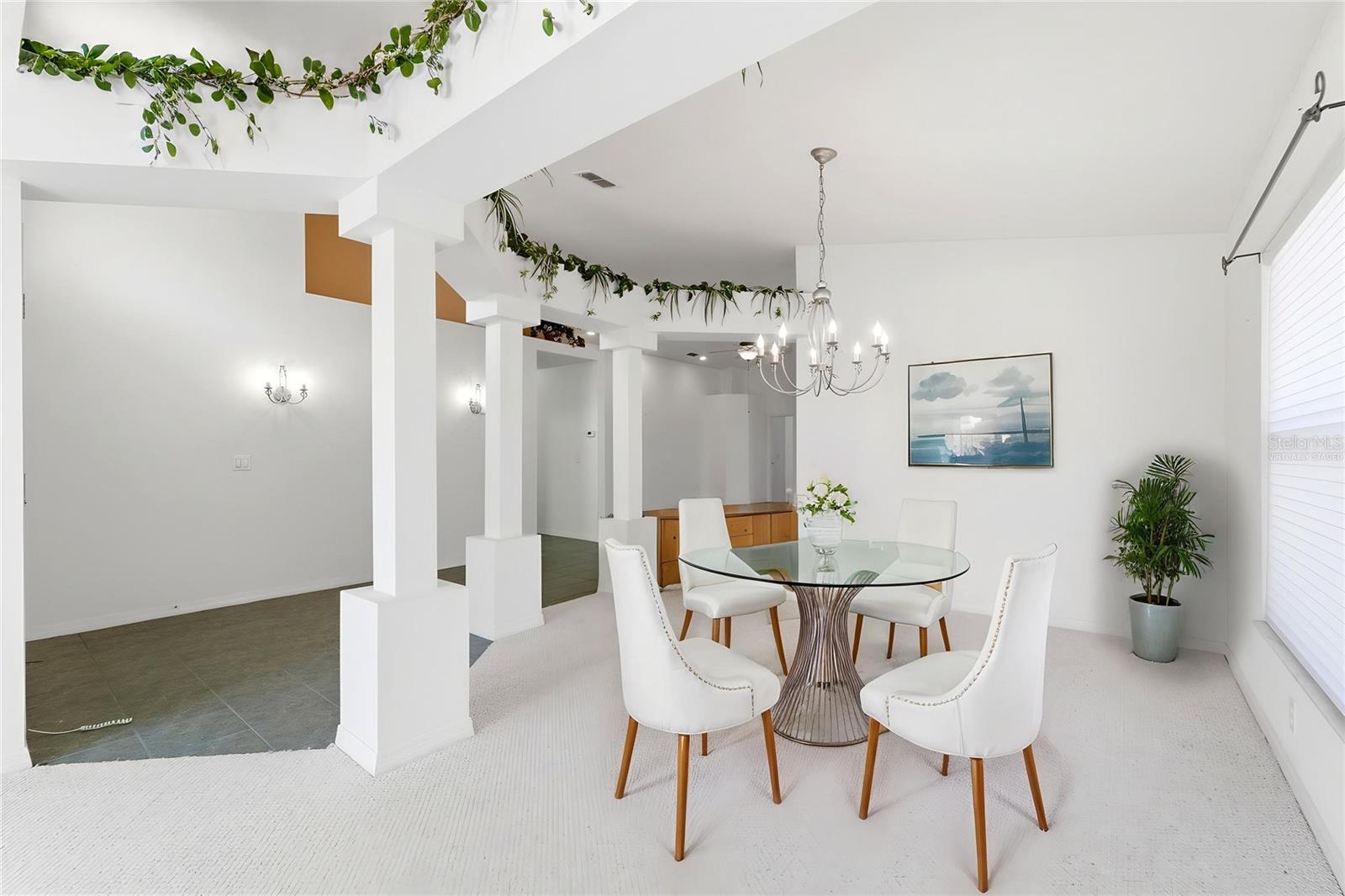 Dining (Virtually Staged)